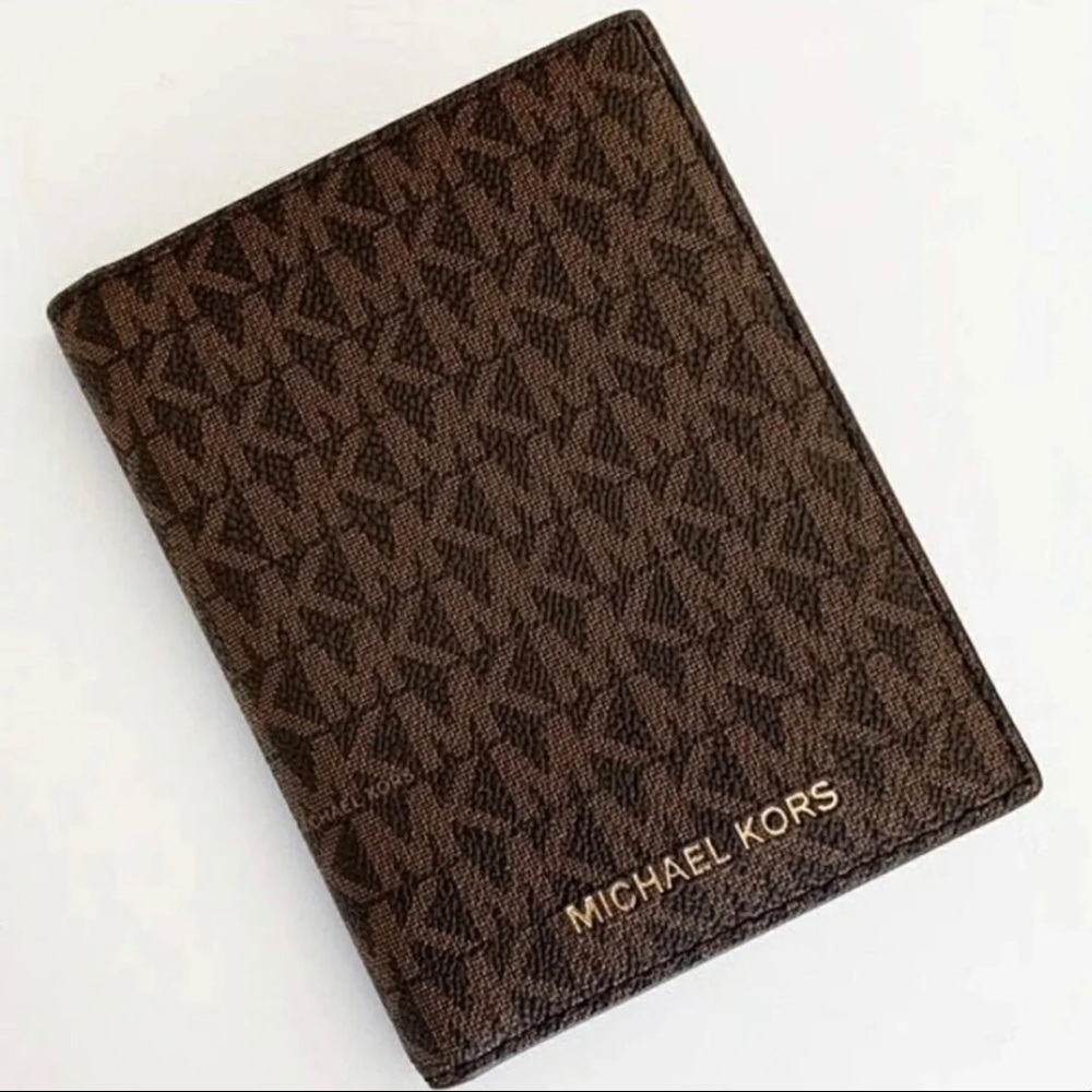MK MICHAEL KORS WALLET PASSPORT CASE
